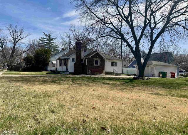 Property at 14916 Crescentwood Ave, Eastpointe, MI 48021, 3 beds, 1 bath
