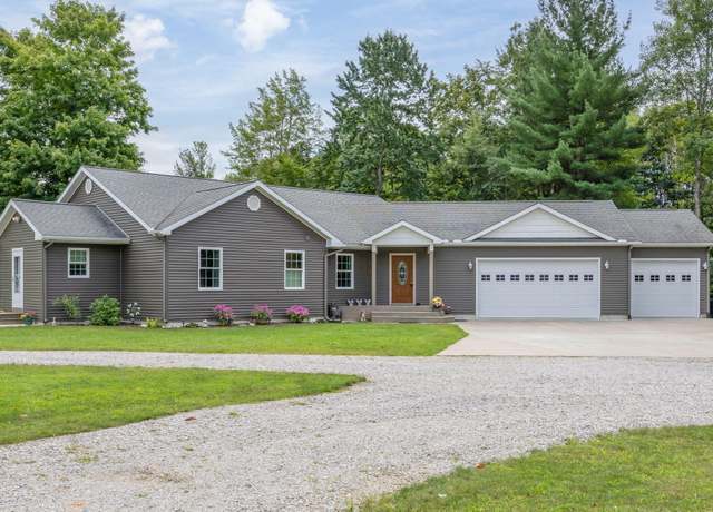 Property at 1166 S Taxiway Foxtrot, Lake City, MI 49651, 5 beds, 2.5 baths