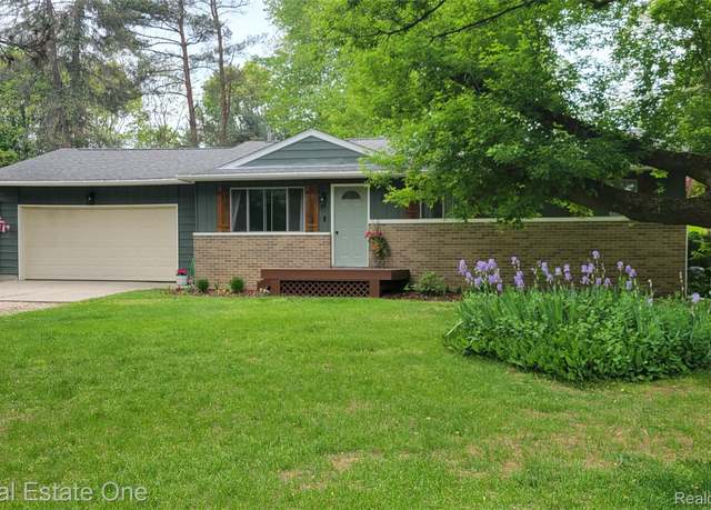 Property at 2103 Keeran Dr, Lapeer, MI 48446, 3 beds, 1 bath