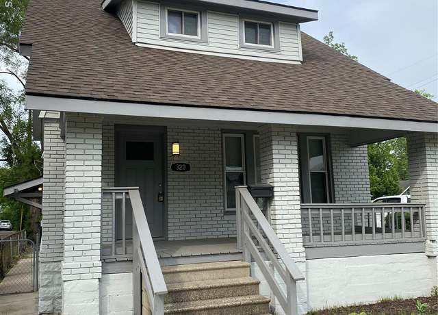Property at 320 Cesar E Chavez Ave, Pontiac, MI 48342, 3 beds, 1.5 baths