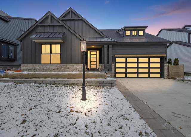 Property at 4092 Blossom Dr, Sterling Heights, MI 48314, 3 beds, 2.5 baths