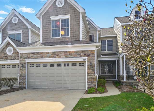 Property at 49935 Blackberry Trail Trl, Novi, MI 48374, 3 beds, 2.5 baths