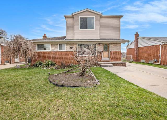 Property at 25520 Carl St, Roseville, MI 48066, 5 beds, 2.5 baths