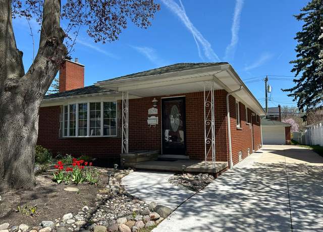 Property at 2639 Edsel St, Trenton, MI 48183, 3 beds, 1.5 baths