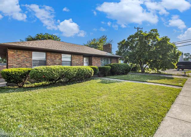 Property at 15298 Veronica Ave, Eastpointe, MI 48021, 3 beds, 2 baths