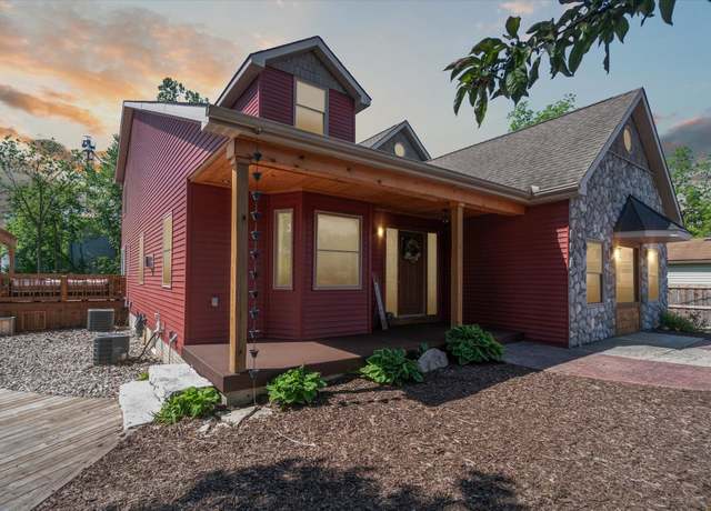 Property at 210 E Mcneil St, Corunna, MI 48817, 3 beds, 3 baths