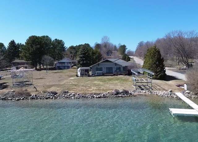 Property at 9200 Angell Rd, Williamsburg, MI 49690, 6 beds, 3 baths