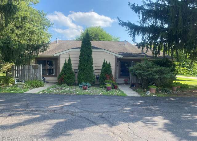 Property at 2110 Phillips Ave, Holt, MI 48842, 8 beds, 4 baths