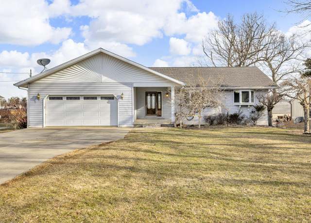 Property at 4210 Dawn Drive Dr, Hillsdale, MI 49242, 5 beds, 2.5 baths