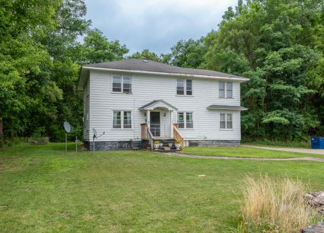 Property at 1620 Riverview Dr, Kalamazoo, MI 49004, 3 beds, 2 baths