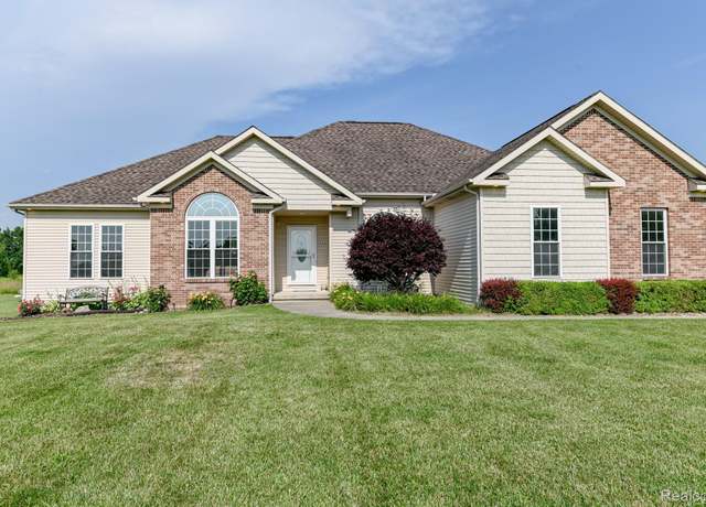 Property at 7396 Elms Rd, Swartz Creek, MI 48473, 5 beds, 3.5 baths