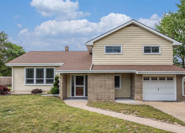 Property at 1433 Kingman Dr, St Joseph, MI 49085, 3 beds, 2 baths