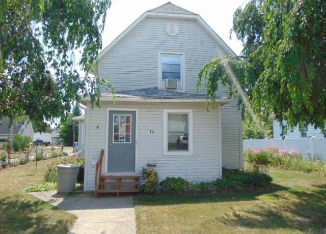 Property at 116 E Newark St, Ithaca, MI 48847, 3 beds, 1.5 baths