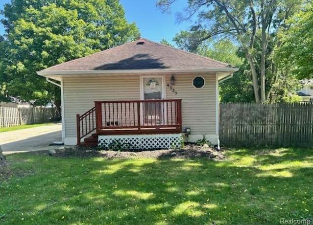 Property at 9325 Commerce Rd, Commerce Twp, MI 48382, 3 beds, 1 bath