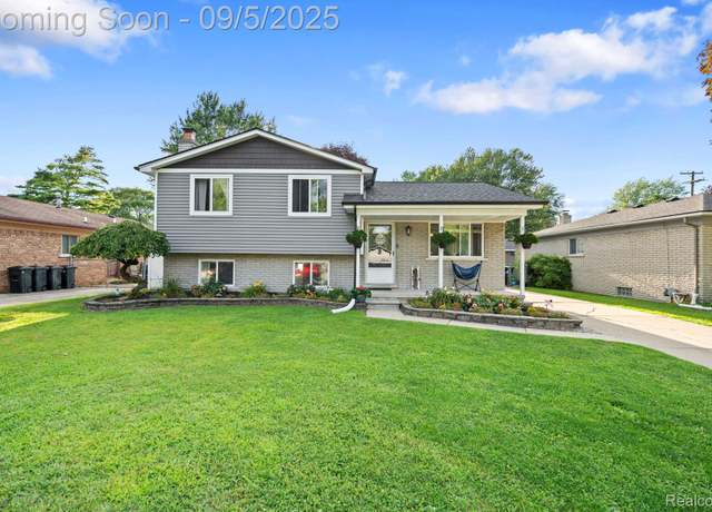 Property at 39587 Chart St, Harrison Charter Township, MI 48045, 4 beds, 1.5 baths