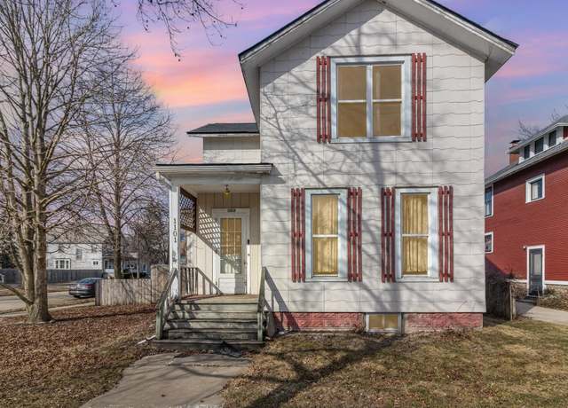 Property at 1101 Mckinley Ave, Bay City, MI 48708, 4 beds, 1 bath