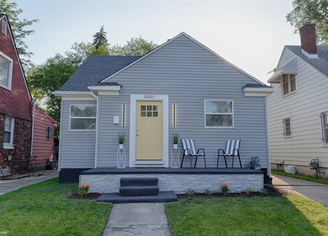 Property at 20207 Russell St, Highland Park, MI 48203, 3 beds, 2 baths
