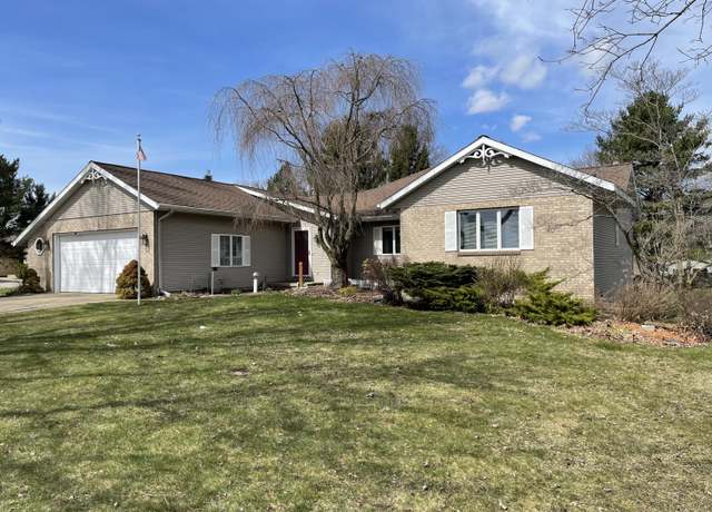 Property at 625 Apache Drive Dr, Fremont, MI 49412, 5 beds, 2.5 baths