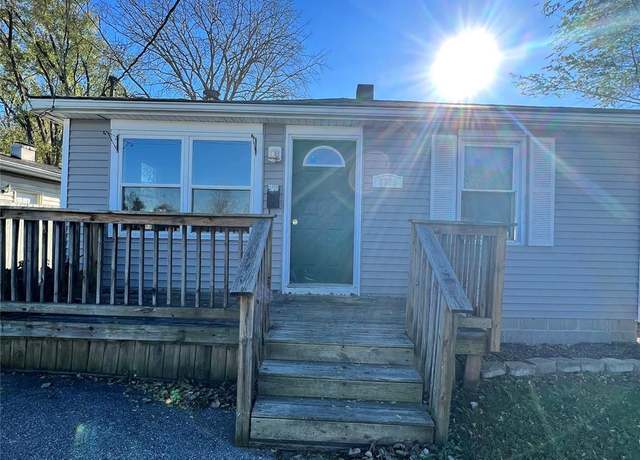 Property at 2735 Weiss St, Saginaw, MI 48602, 2 beds, 1 bath