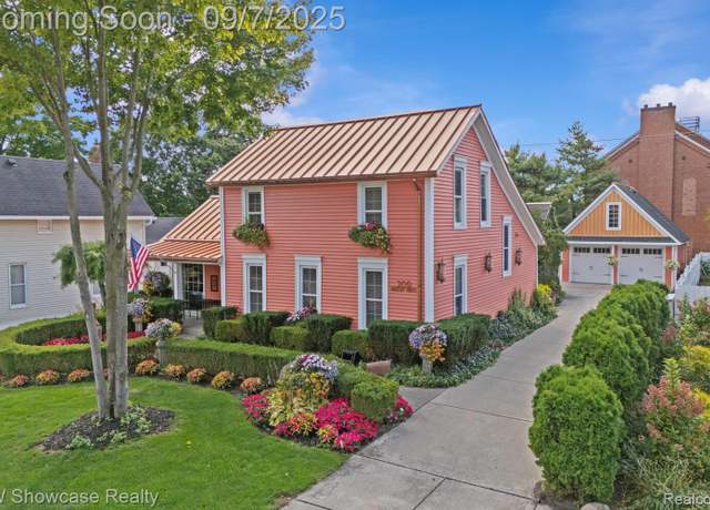 Property at 209 Hickory St, Oakland Charter Township, MI 48381, 4 beds, 2.5 baths