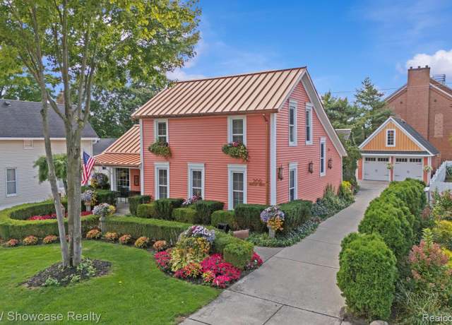 Property at 209 Hickory St, Milford Village, MI 48381, 4 beds, 2.5 baths