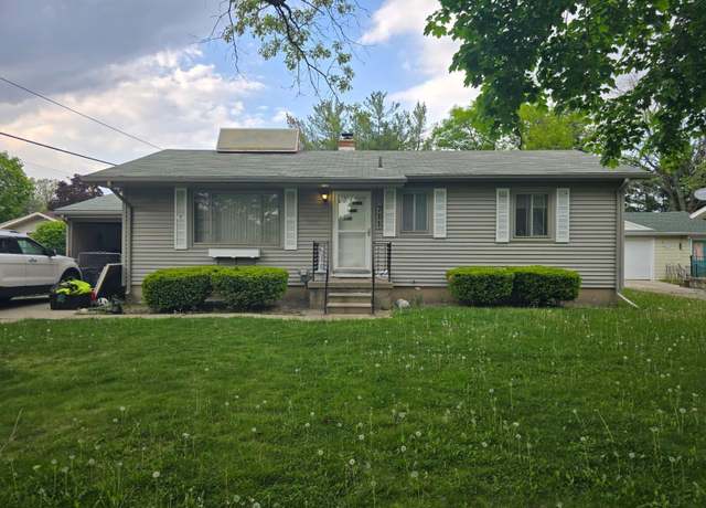 Property at 711 Moore St, Owosso, MI 48867, 3 beds, 1.5 baths