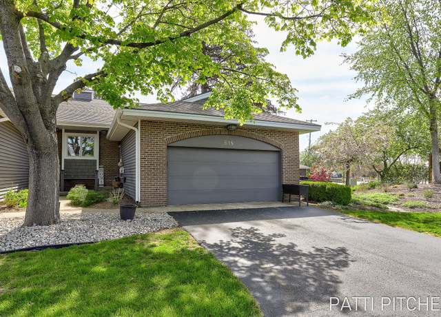 Property at 618 Edgewater Dr, Spring Lake, MI 49456, 2 beds, 2 baths