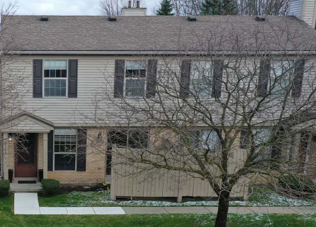 Property at 3163 Hidden Ridge Dr, Waterford Twp, MI 48328, 2 beds, 1.5 baths