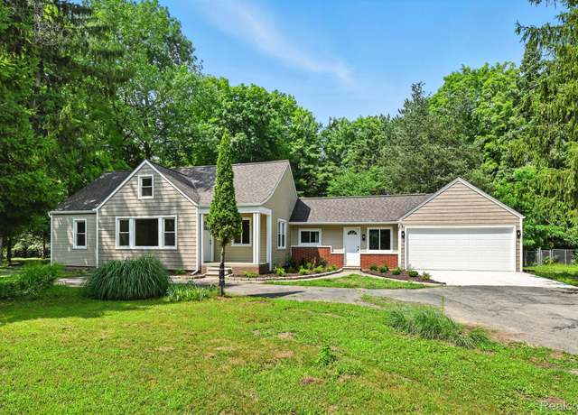 Property at 24220 Simmons Ave, Southfield, MI 48033, 3 beds, 2 baths