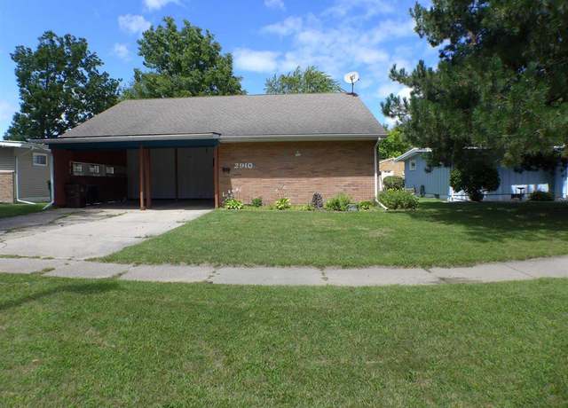 Property at 2910 Lafayette Ave, Lansing, MI 48906, 4 beds, 2 baths