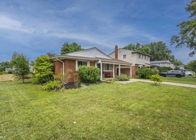 Property at 14300 Elgin St, Oak Park, MI 48237, 3 beds, 1.5 baths