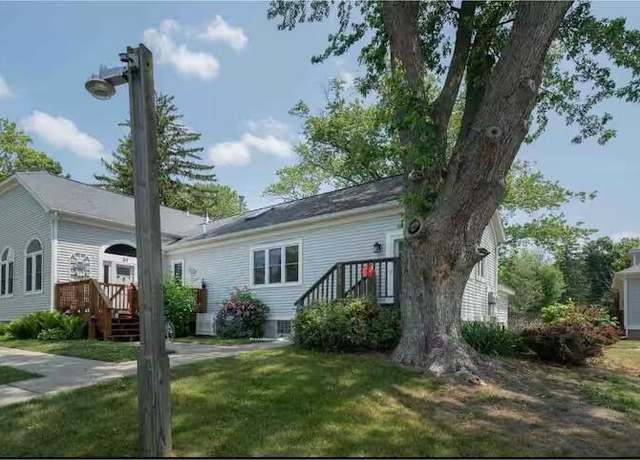 Property at 7372 North Shore Dr #22, South Haven, MI 49090, 3 beds, 3 baths