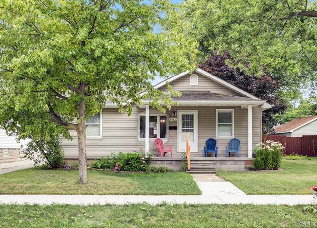 Property at 1445 Goffe St, St Clair, MI 48079, 3 beds, 1 bath