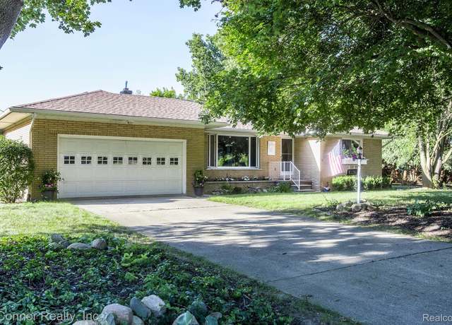 Property at 4126 Yankee Rd, St Clair, MI 48079, 3 beds, 1 bath