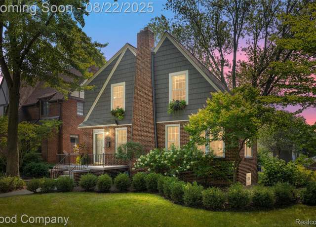 Property at 1915 Northwood Blvd, Royal Oak, MI 48073, 4 beds, 2.5 baths