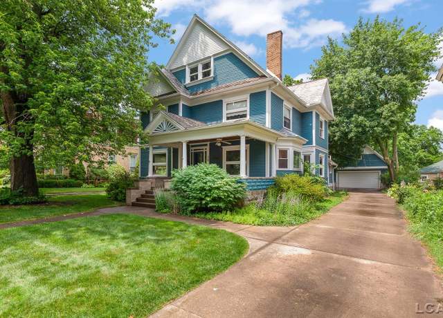 Property at 305 W Chicago Blvd, Tecumseh, MI 49286, 4 beds, 2 baths