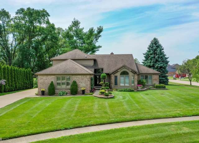 Property at 13118 Michael Dr, Shelby Charter Township, MI 48315, 4 beds, 2.5 baths