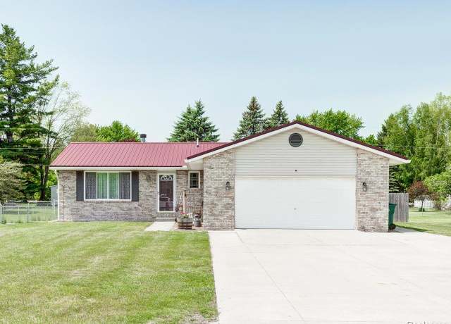 Property at 3153 Hidden Valley Dr, Port Huron, MI 48060, 3 beds, 2 baths