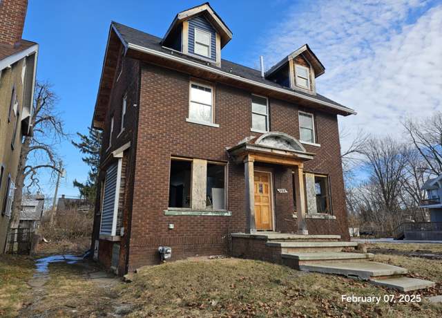 Property at 598 Lakewood St, Detroit, MI 48215, 4 beds, 2 baths