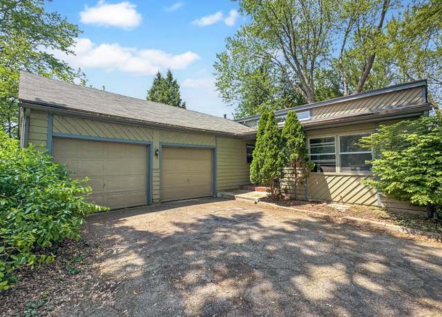 Property at 5831 Belding Rd NE, Rockford, MI 49341, 4 beds, 3 baths