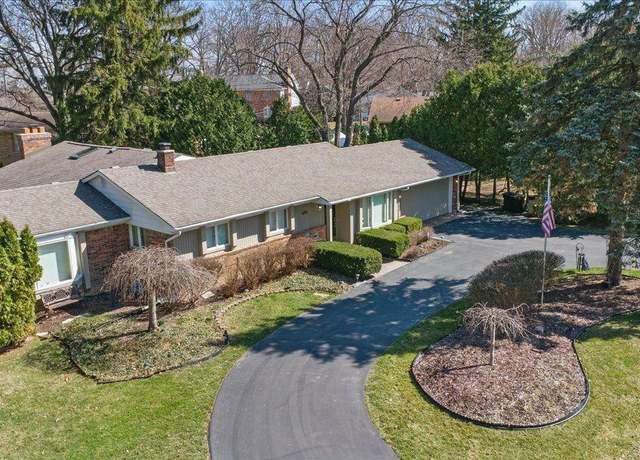 Property at 5080 Kitson Ln, West Bloomfield, MI 48324, 3 beds, 2 baths