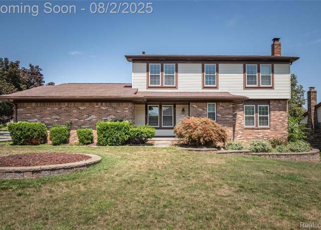 Property at 39214 Lapham Dr, Livonia, MI 48154, 3 beds, 2.5 baths
