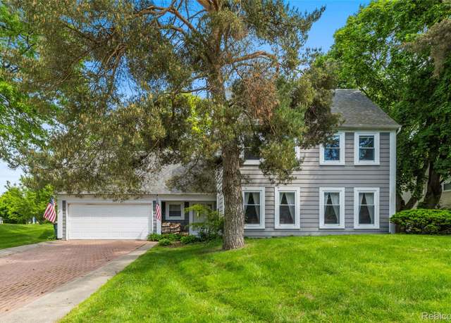 Property at 5138 Bayside Dr, Troy, MI 48098, 4 beds, 2.5 baths