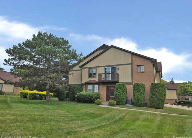 Property at 71 Meadow Wood Dr, Rochester Hills, MI 48307, 2 beds, 2 baths
