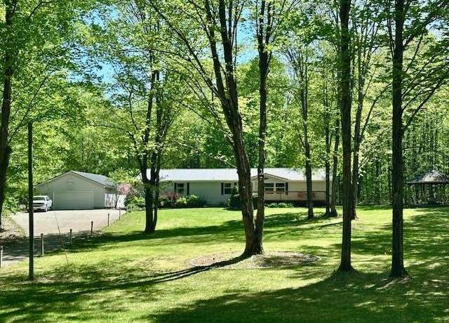 Property at 4607 Del Mason Rd, Bellaire, MI 49615, 4 beds, 3.5 baths