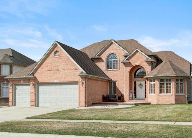 Property at 50569 Pinnacle Woods Ln, Macomb, MI 48042, 4 beds, 2.5 baths