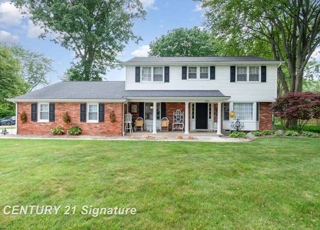 Property at 524 Westchester Rd, Saginaw, MI 48638, 3 beds, 2.5 baths
