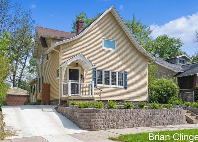 Property at 117 Palmer St NE, Grand Rapids, MI 49505, 4 beds, 2 baths