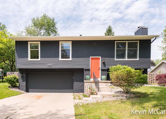Property at 1731 Edgewood Ave SE, Grand Rapids, MI 49506, 4 beds, 2 baths