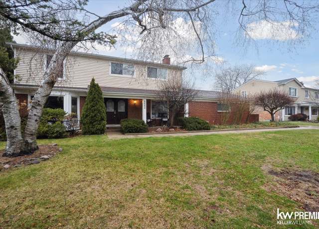 Property at 5584 Pembury Ln, West Bloomfield, MI 48322, 4 beds, 3.5 baths